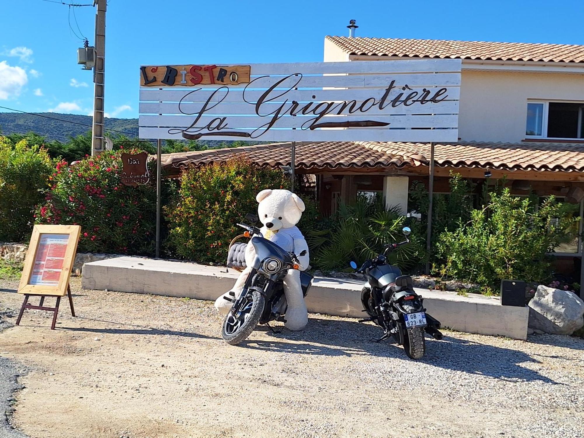 Camping Carrefour De L'Ardeche Saint-Remeze 外观 照片